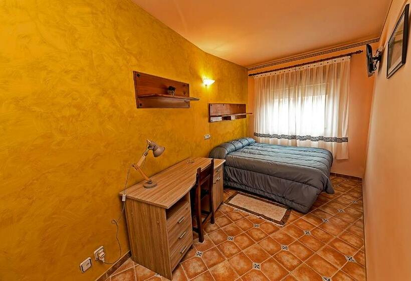 בית מלון כפרי Hostal Romi