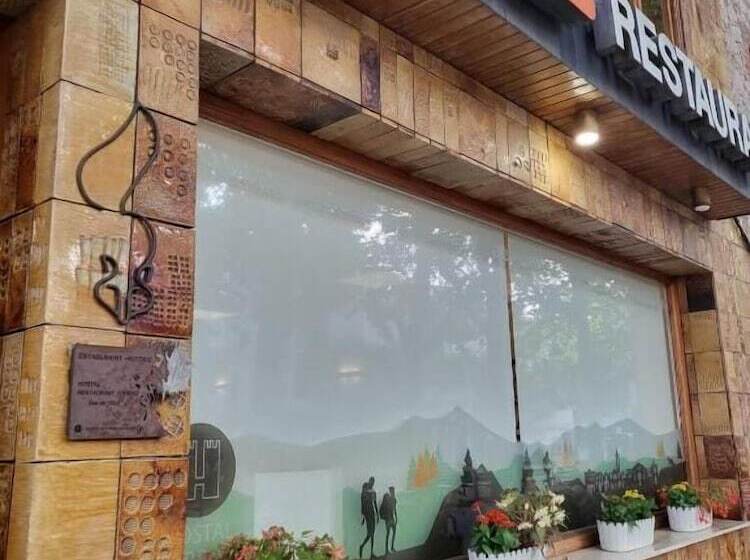 Hostal Torras