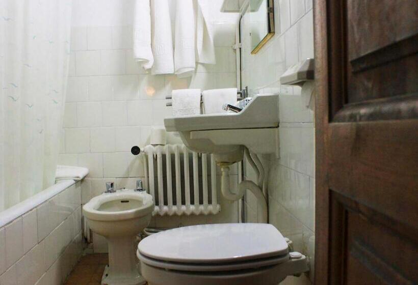 Hostal Rita Belvedere