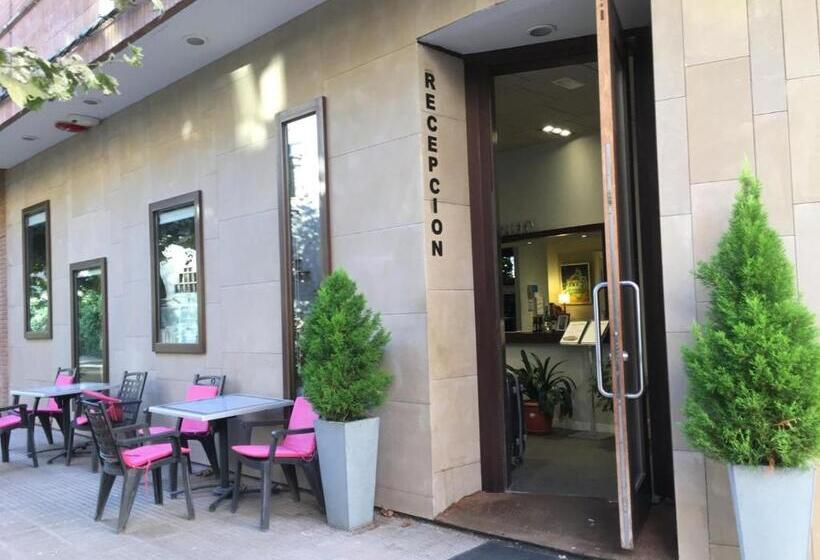 هتل Hostal Hispano