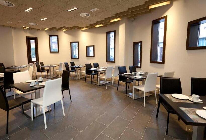 هتل Hostal Hispano