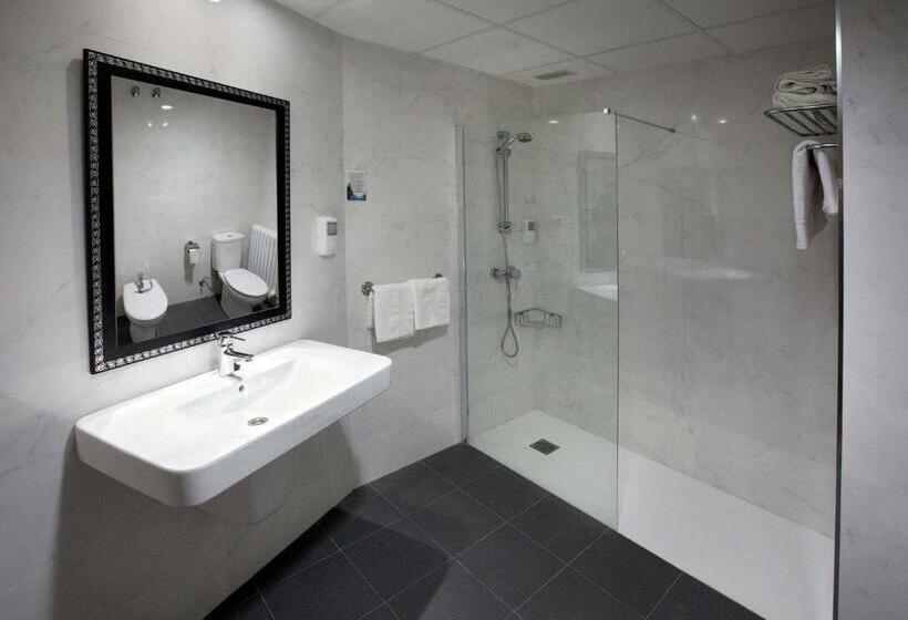 هتل Hostal Hispano