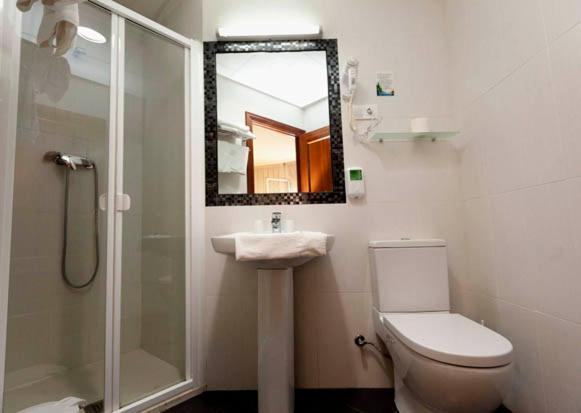 هتل Hostal Hispano