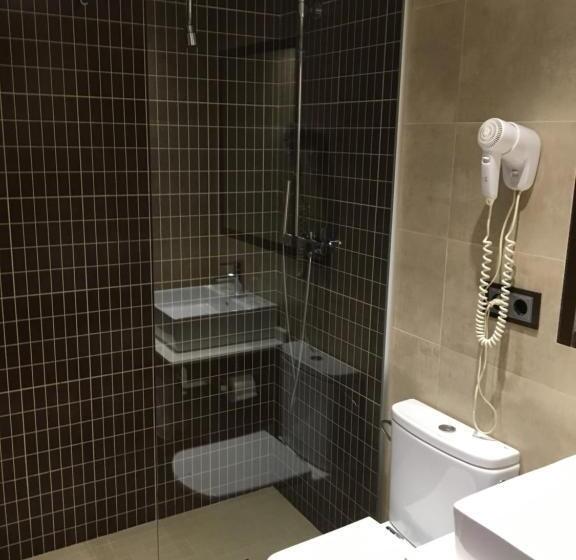 هتل Hostal La Placeta