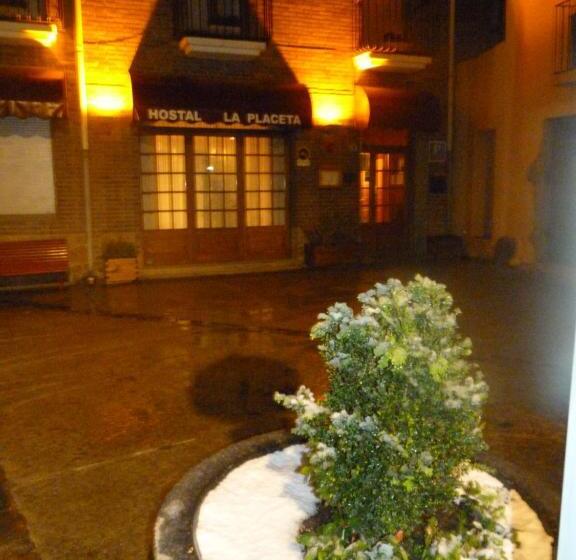 هتل Hostal La Placeta