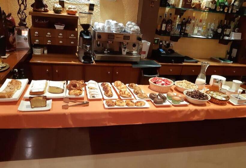 هتل Hostal La Placeta