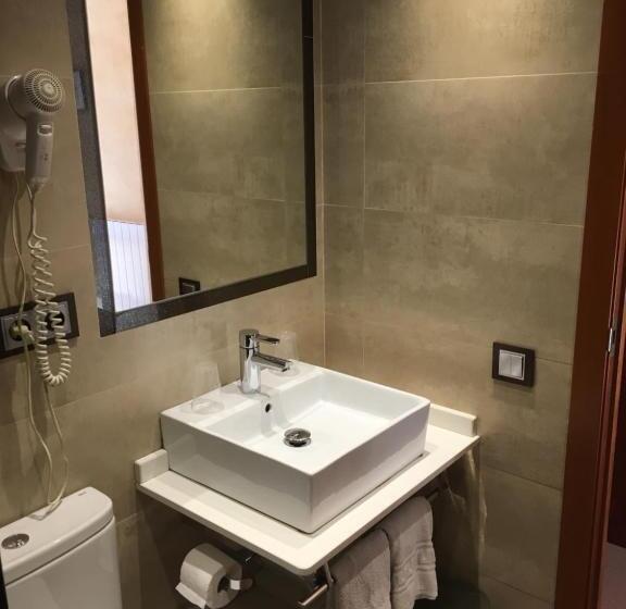 هتل Hostal La Placeta