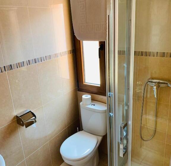 فندق Hostal La Serna