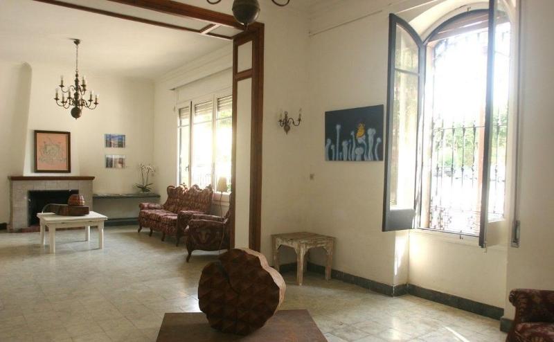 هتل Hostal Montsoliu