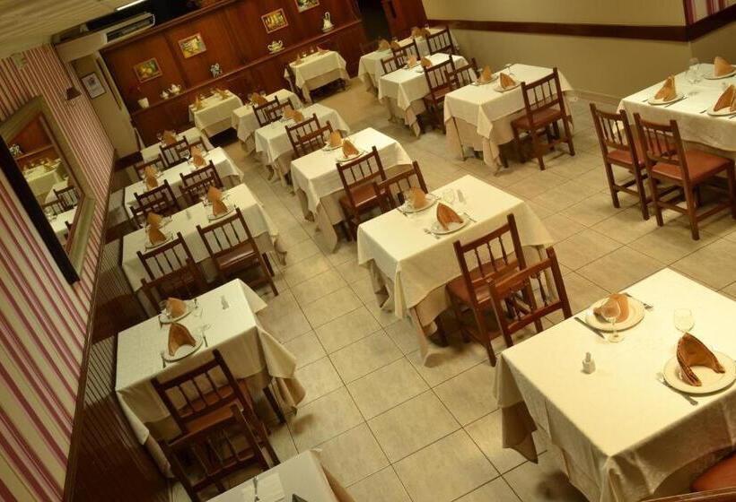 호텔 Hostal Restaurante Paris