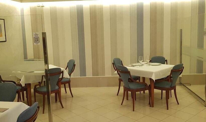 ホテル Restaurante Elisardo