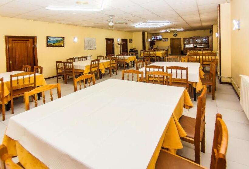 هتل Restaurante Xaneiro
