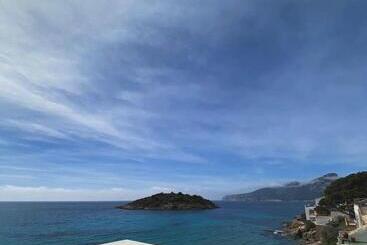 Hostal Dragonera