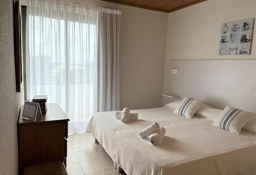 פונדק Rosamar   Emar Hotels