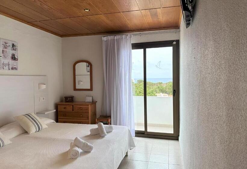 مسافرخانه Rosamar   Emar Hotels