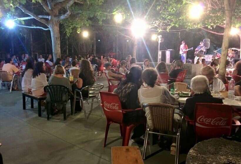 هتل Bungalows Prados Abiertos