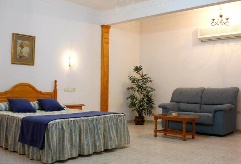 فندق Hostal La Noria