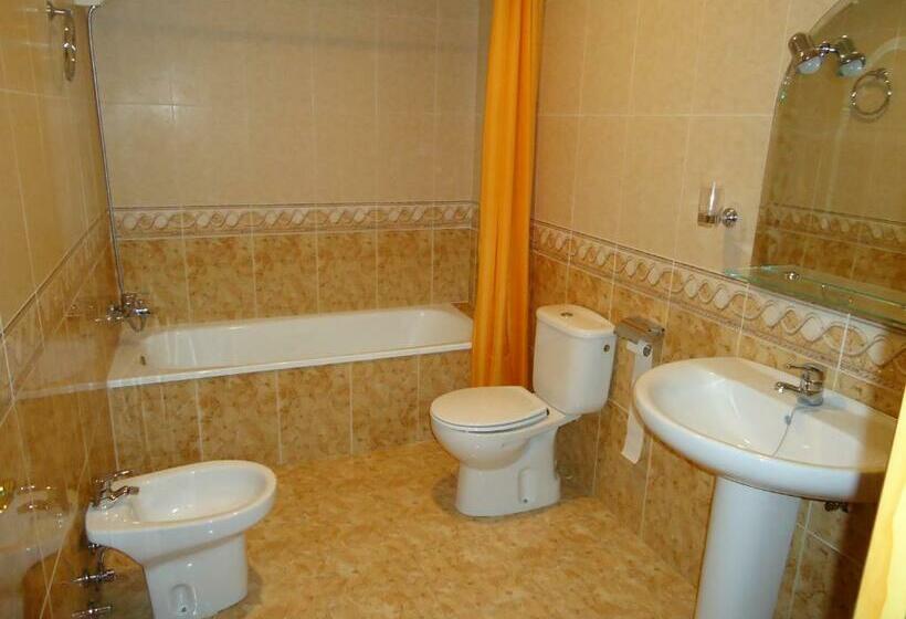 فندق Hostal Las Palomas
