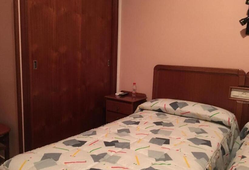 ホテル Hostal Moraleda