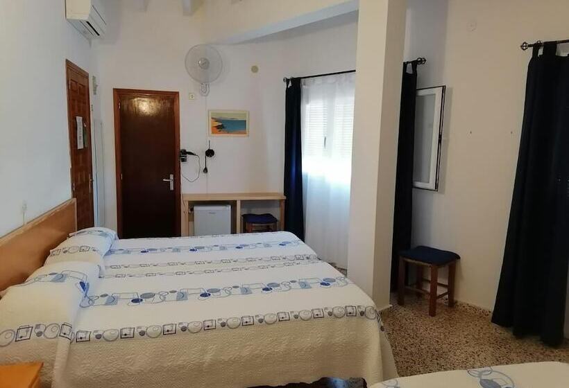 هتل Hostal Pepe