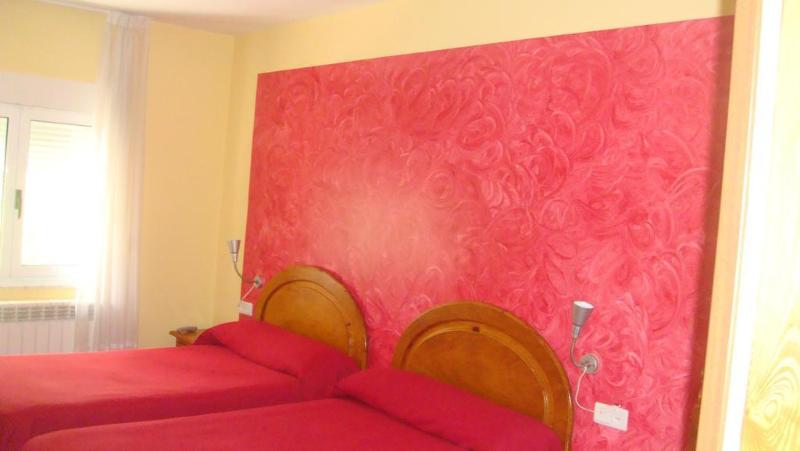 בית מלון כפרי Hostal Poncebos