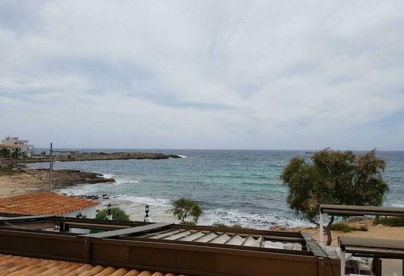 هتل Hostal Restaurante Playa