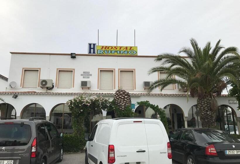 هتل Hostal Restaurante Rufino