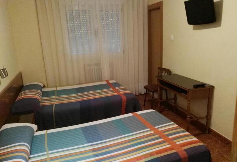 Отель Hostal San Felix