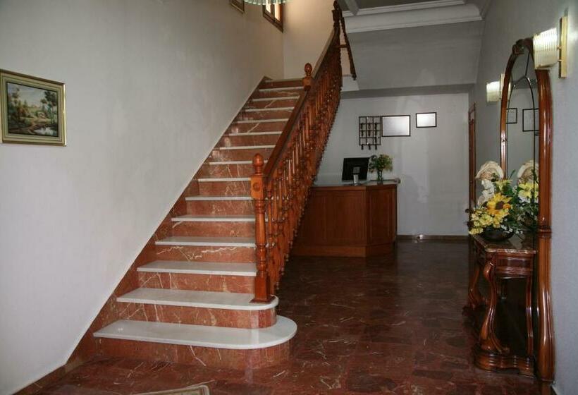 Hotel Hostal Santa Barbara