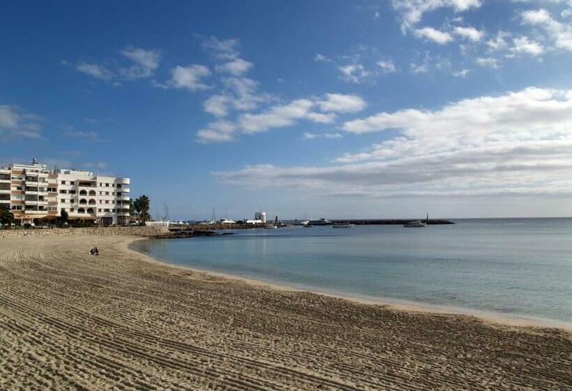 Hotel Hostal Y Apartamentos Santa Eulalia