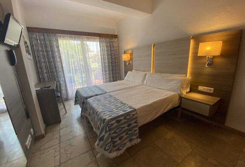 هتل Hostal Villa Rosa