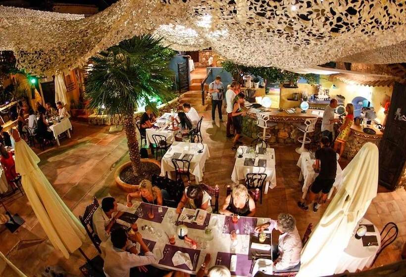 Fotos del hotel Pikes Ibiza:  10