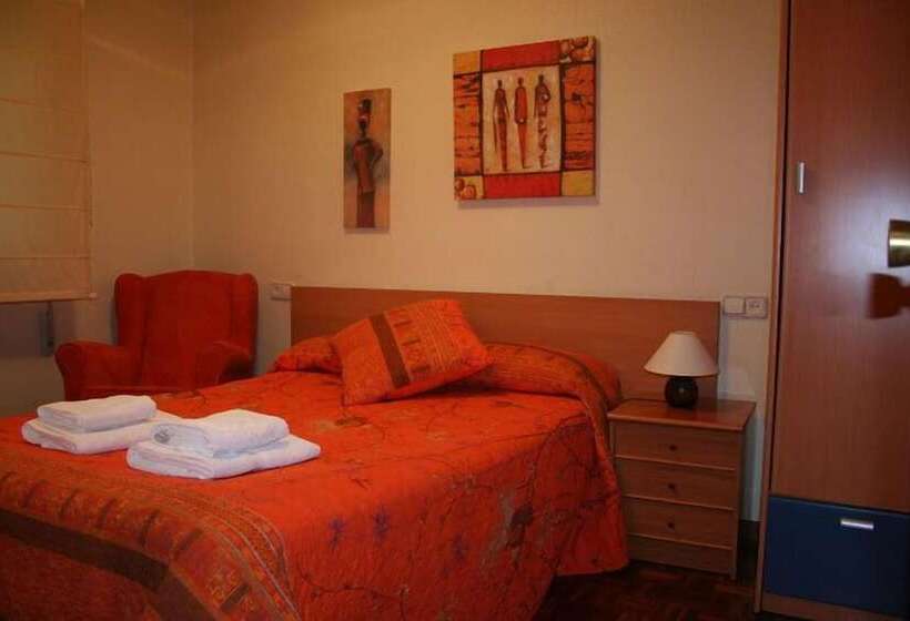 Hostal Acella