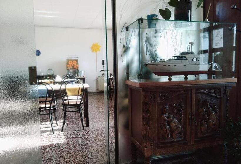 Hostal Santa Gemma