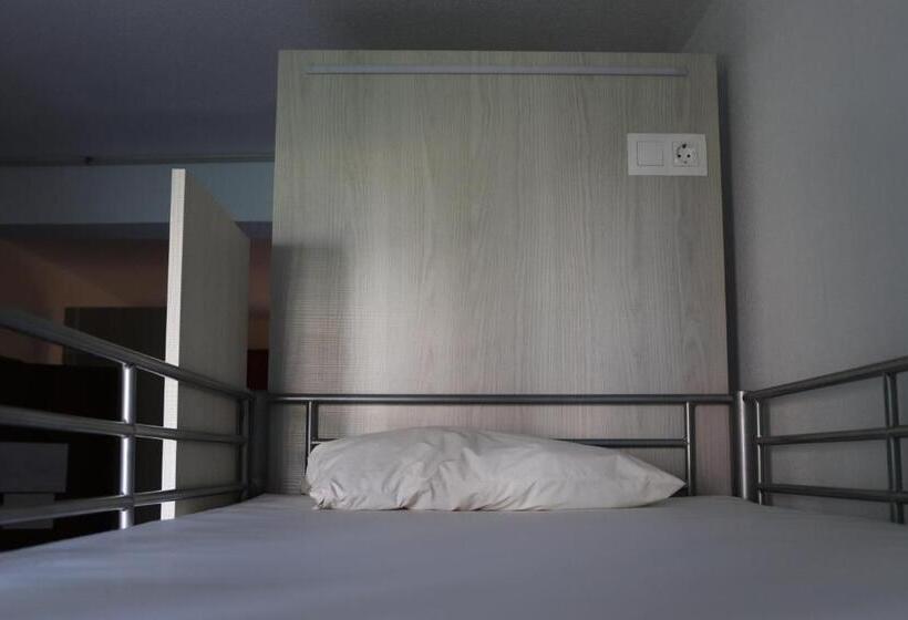 Hotel Albergue Puente Para Peregrinos
