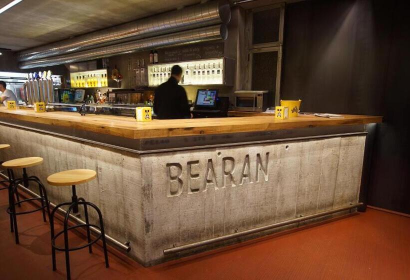 هتل Bearan Bar & Rooms