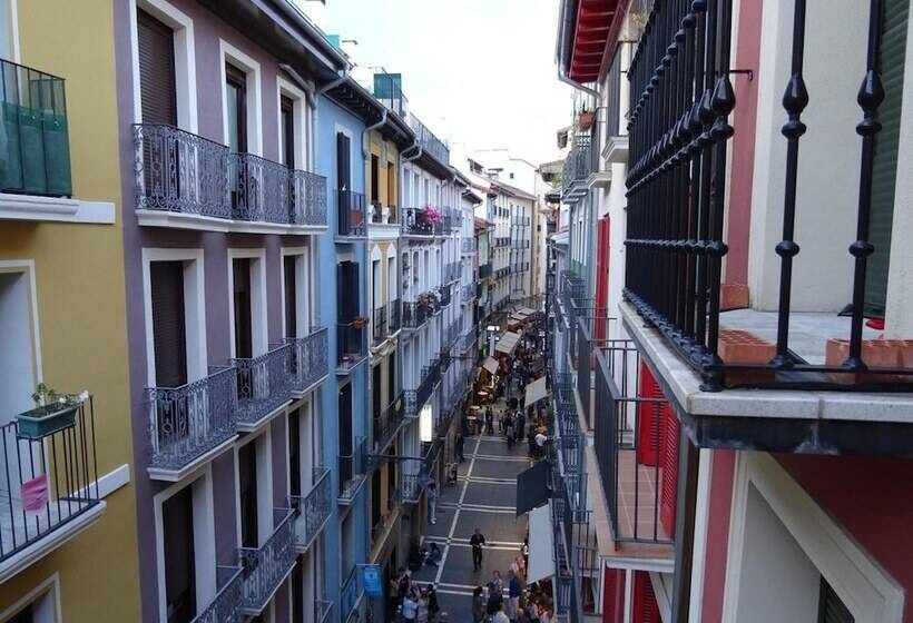 هتل Bearan Bar & Rooms