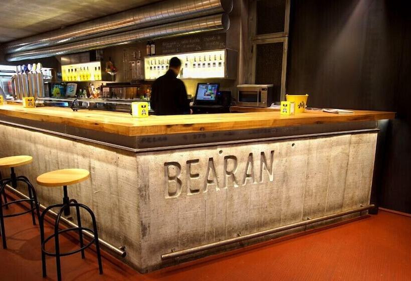 هتل Bearan Bar & Rooms