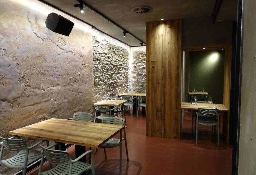 هتل Bearan Bar & Rooms