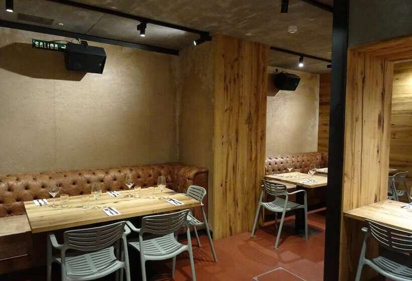 هتل Bearan Bar & Rooms