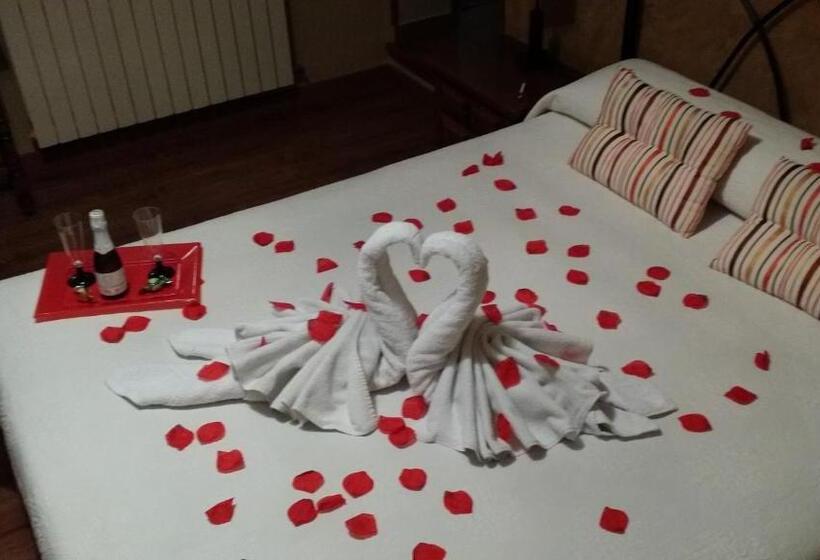 هتل Hostal Chinchon