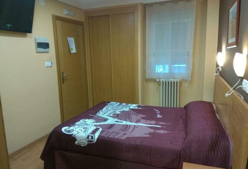 هتل Hostal Lido
