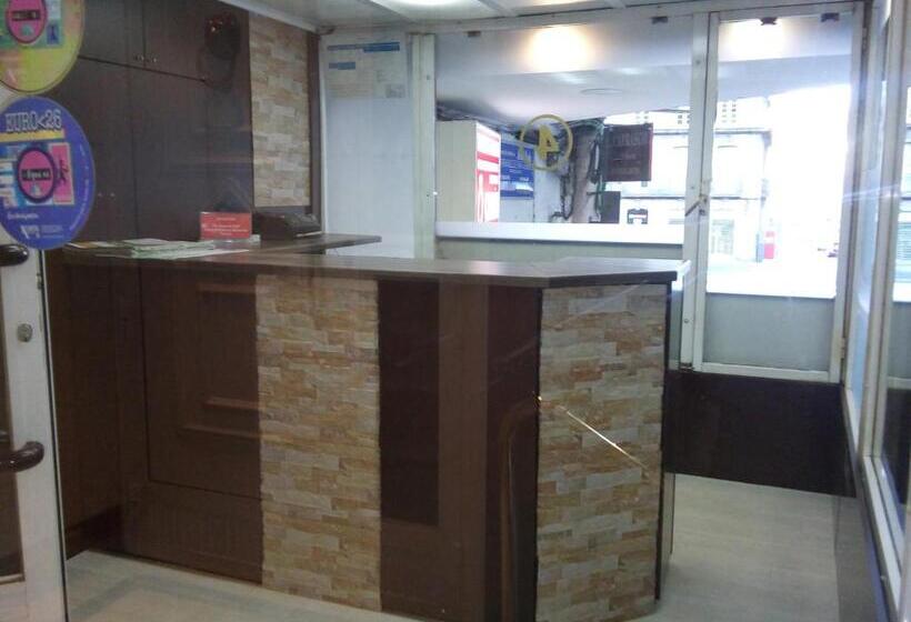 هتل Hostal Lido