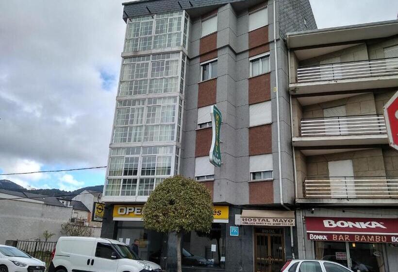 هتل Hostal Mayo