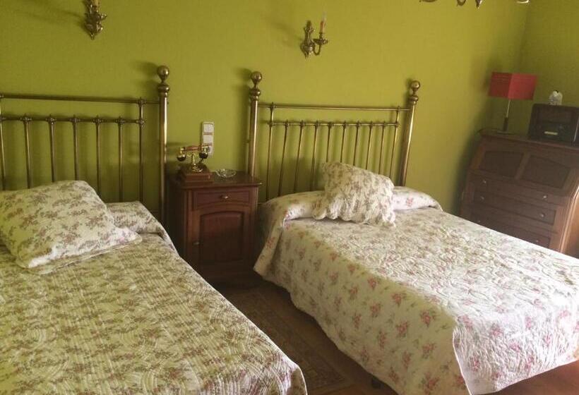 ホテル Hostal Mónica