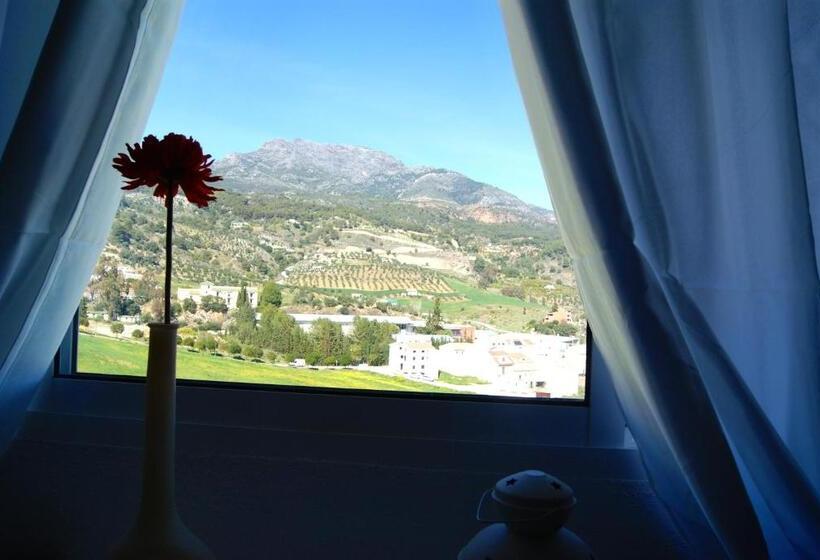 هتل Hostal Sango Sierra De Las Nieves