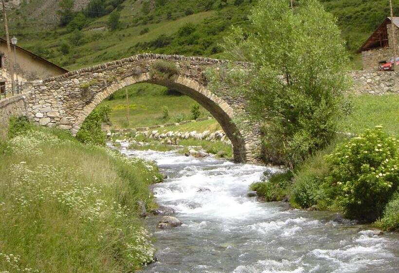 پانسیون Hostal Casa Palmira