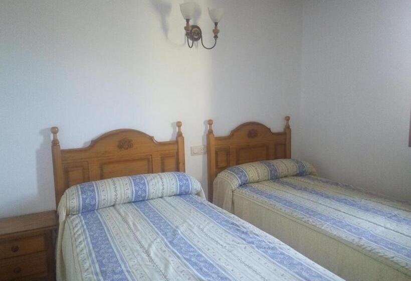 Hostal Casa Lacreu