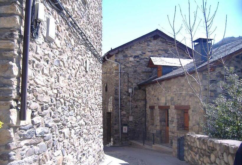 Hostal Casa Lacreu