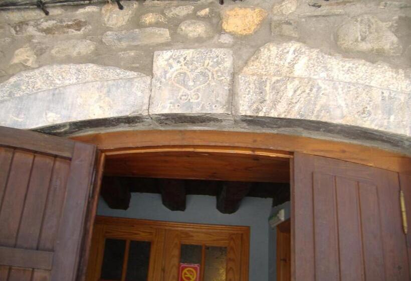 Hostal Casa Lacreu